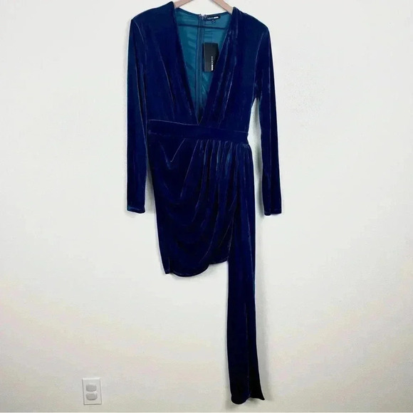 Fashion Nova Dresses & Skirts - NWT Fashion Nova Teal Velvet Texture Dress